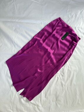 NWT Fuchsia Silky effect Midi Skirt 💗